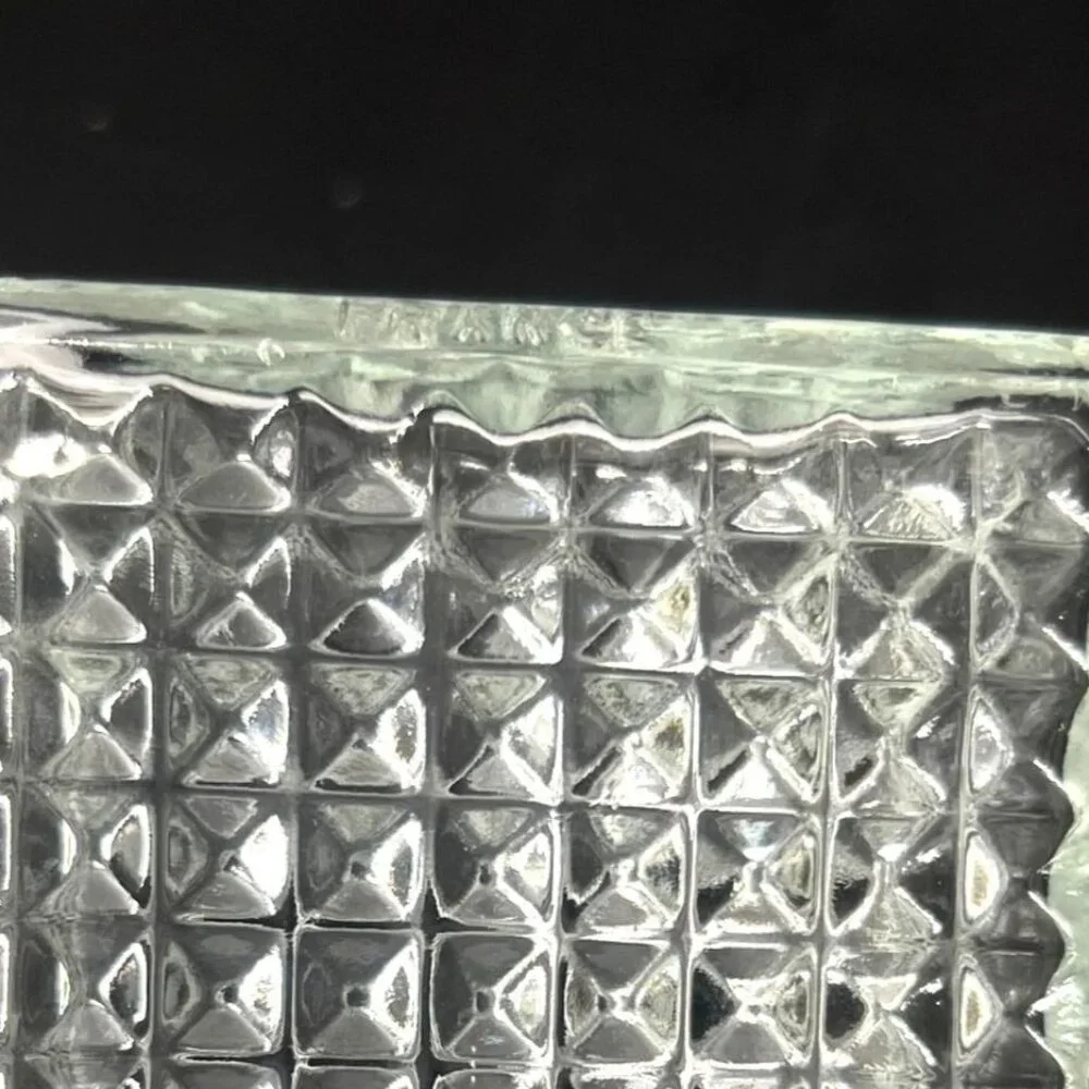 Luminarc Clear Diamond Pattern Crystal Decanter and Square Stopper‎ - 8.75